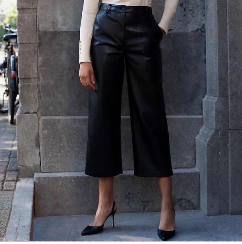 Babaton Black Cropped Pants